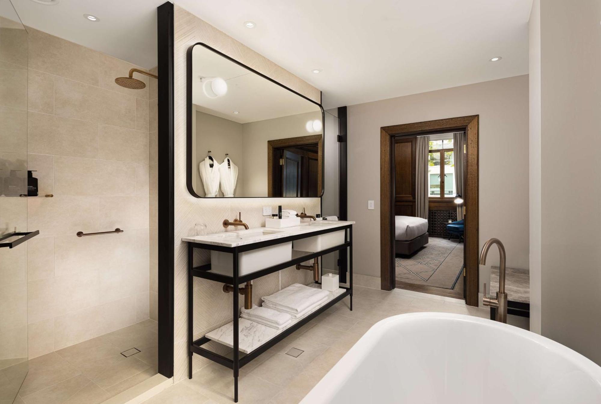 Hilton Melbourne Little Queen Street Dış mekan fotoğraf Bathroom